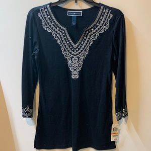 NWT .. Woman’s Top from “Karen Scott” … Size Small